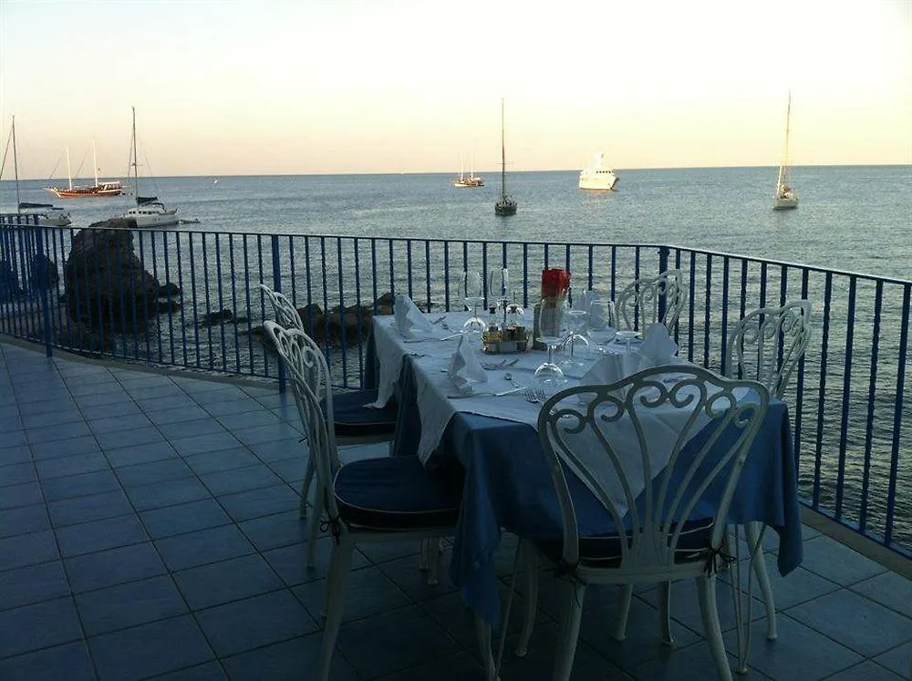 ***  Hotel Rocce Azzurre Lipari  Italie